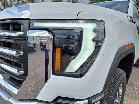 New 2025 GMC Sierra 3500 SLE w/ SLE Convenience Package image 6