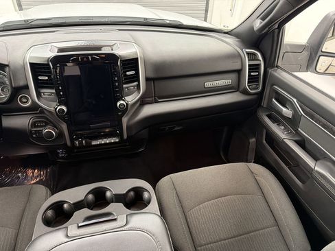 Used 2024 RAM 2500 Big Horn w/ Night Edition AWD/4WD image 27