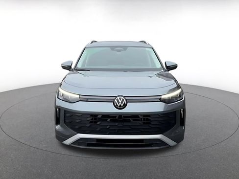 Used 2026 Volkswagen Tiguan SE FWD image 4
