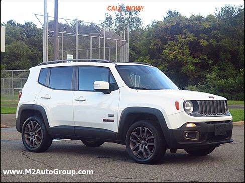 Used 2016 Jeep Renegade 75th Anniversary image 6