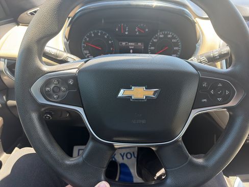Used 2022 Chevrolet Traverse LS AWD/4WD image 20