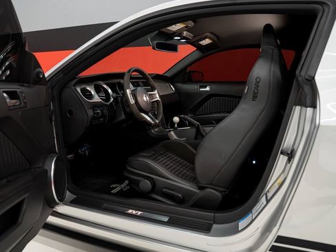 Used 2013 Ford Mustang Shelby GT500 RWD image 41