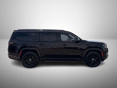 Used 2022 Jeep Wagoneer Series II AWD/4WD image 5