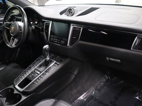 Used 2018 Porsche Macan GTS AWD/4WD image 22
