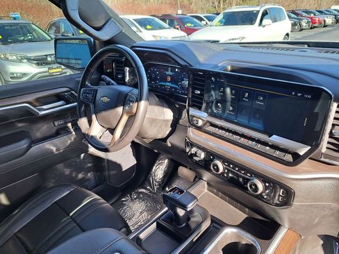 Used 2022 Chevrolet Silverado 1500 High Country image 28