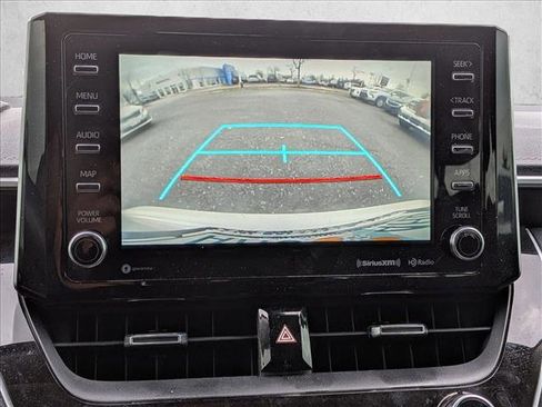 Used 2020 Toyota Corolla XLE image 11