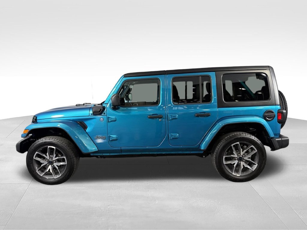 Used 2024 Jeep Wrangler Unlimited AWD/4WD image 11