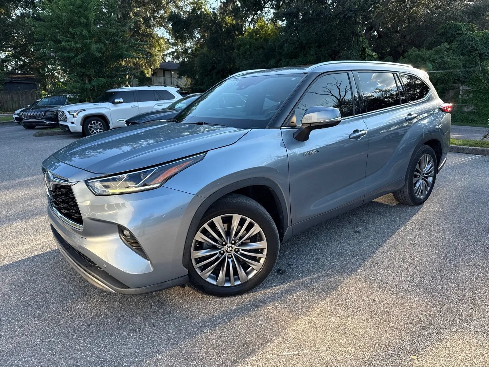 Used 2021 Toyota Highlander Platinum FWD image 5
