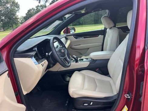 Used 2019 Cadillac XT5 FWD image 15