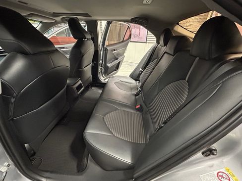 Used 2019 Toyota Camry SE image 46