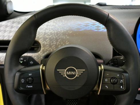 Used 2025 MINI Cooper S image 27