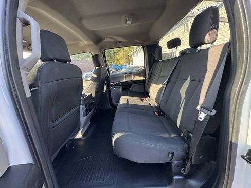 Used 2019 Ford F150 XL w/ Equipment Group 101A Mid AWD/4WD image 12