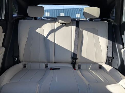 Used 2025 Mercedes-Benz GLA 250 4MATIC image 75