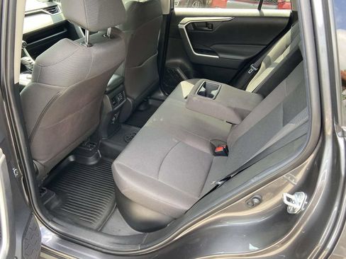 Used 2022 Toyota RAV4 LE AWD/4WD image 18