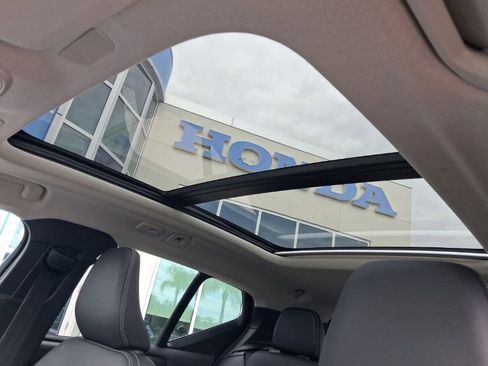 Used 2026 Volvo XC40 B5 Plus AWD/4WD image 19