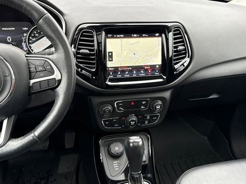 Used 2017 Jeep Compass Limited image 11