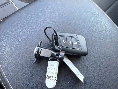 Used 2023 Volkswagen Atlas SE FWD image 26