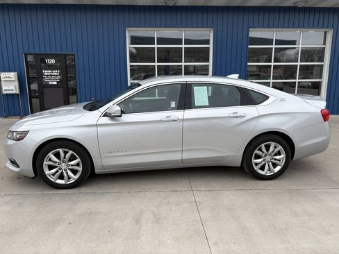 Used 2018 Chevrolet Impala LT FWD image 1