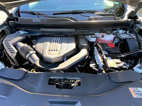 Used 2024 Chevrolet Traverse LT image 31