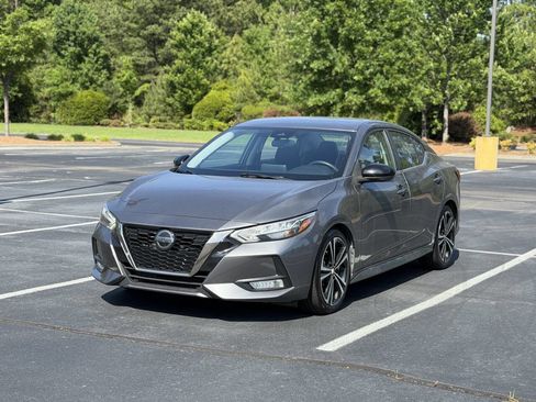 Used 2020 Nissan Sentra SR w/ Lighting Package FWD image 3