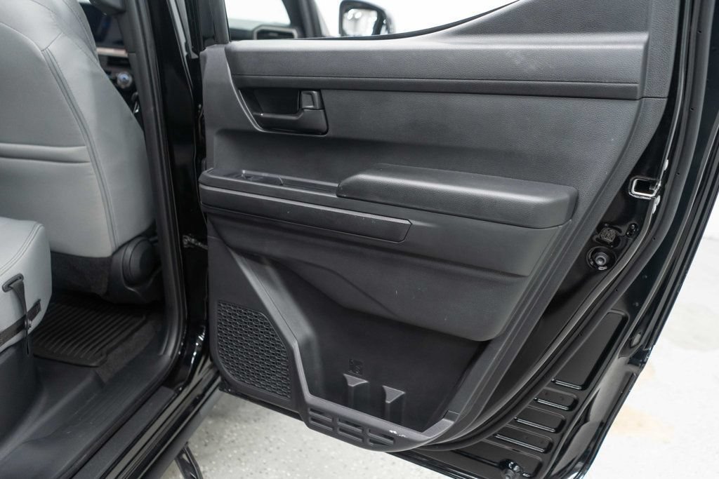 Used 2025 Toyota Tacoma SR5 AWD/4WD image 25