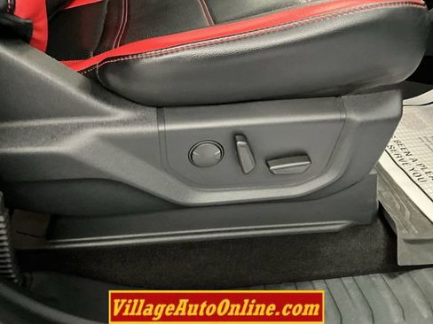 Used 2019 Ford F150 Lariat w/ Equipment Group 502A Luxury AWD/4WD image 40