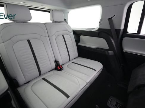 Used 2025 Rivian R1S Adventure AWD/4WD image 26