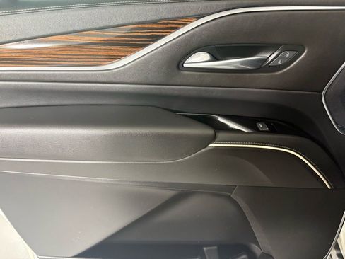 Used 2022 Cadillac Escalade ESV Luxury image 39