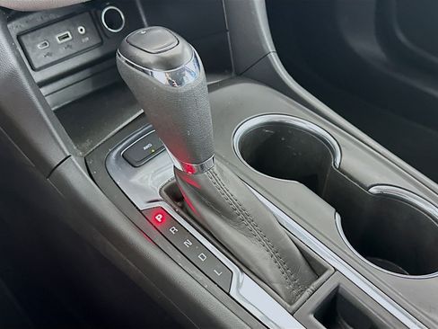 Used 2020 Chevrolet Equinox LS w/ LS Convenience Package image 24