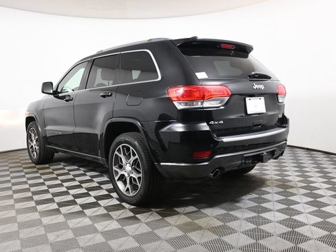Used 2018 Jeep Grand Cherokee Limited AWD/4WD image 5