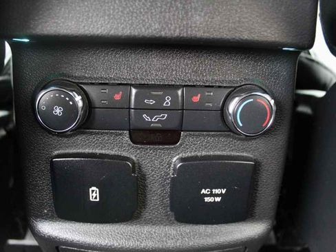 Used 2017 Ford Explorer Platinum image 31