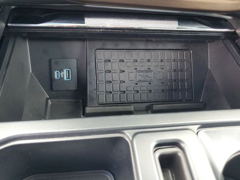 Used 2024 Ford F150 Lightning Lariat image 25