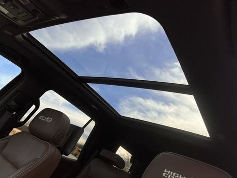 Used 2023 Chevrolet Tahoe High Country image 21