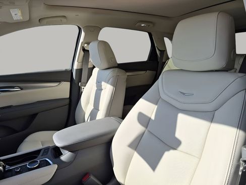 New 2026 Cadillac XT5 Premium Luxury w/ Driver Assist Package FWD image 32
