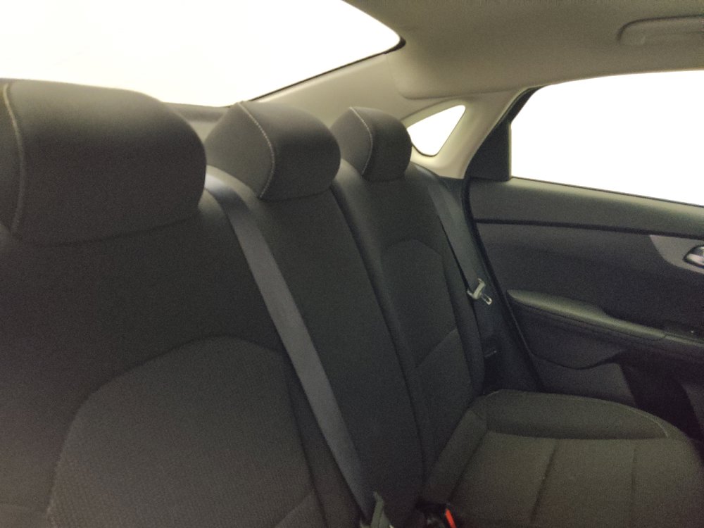 Used 2020 Kia Forte LXS FWD image 19