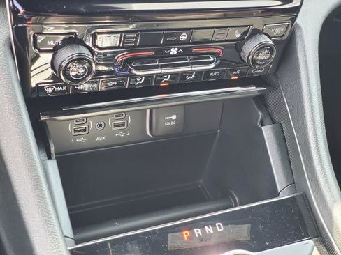 New 2025 Jeep Grand Cherokee L Limited w/ Black Appearance Package image 16