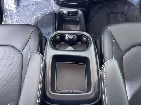 New 2026 Chrysler Voyager LX image 30