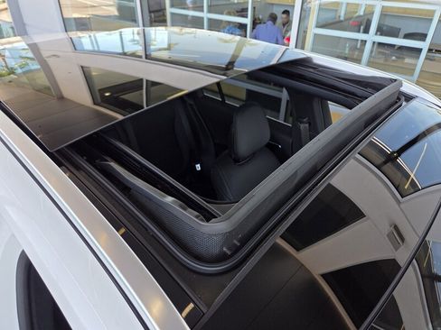 New 2026 Mercedes-Benz GLC 300 image 18