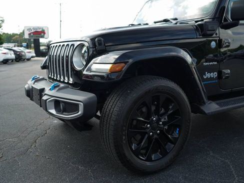 Used 2023 Jeep Wrangler Unlimited Sahara AWD/4WD image 17
