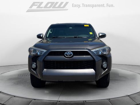 Used 2017 Toyota 4Runner SR5 Premium RWD image 2