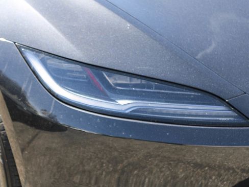 Used 2025 Tesla Model 3 Long Range image 8