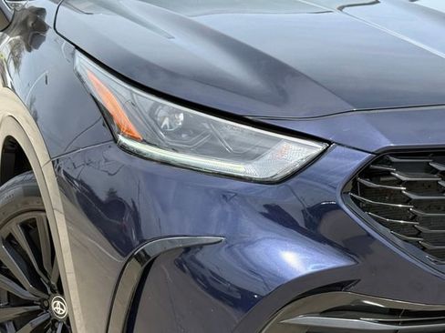 Used 2024 Toyota Highlander XSE image 3