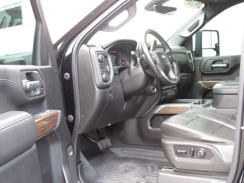 Used 2021 Chevrolet Silverado 3500 High Country w/ Z71 Off-Road Package AWD/4WD image 15