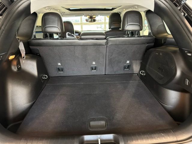 Used 2022 Jeep Cherokee Limited AWD/4WD image 16