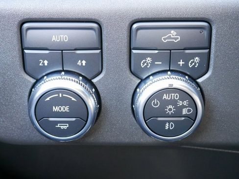 Used 2024 GMC Sierra 1500 Elevation image 27