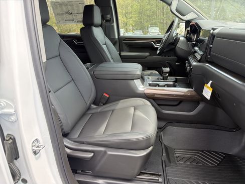 New 2026 Chevrolet Silverado 1500 LT Trail Boss w/ Convenience Package II AWD/4WD image 13