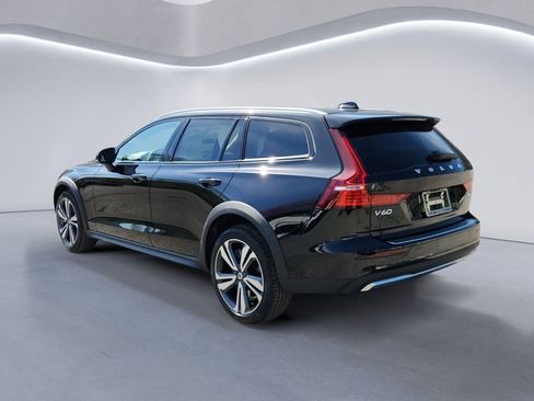 New 2026 Volvo V60 B5 Cross Country Plus w/ Protection Package Premier AWD/4WD image 5