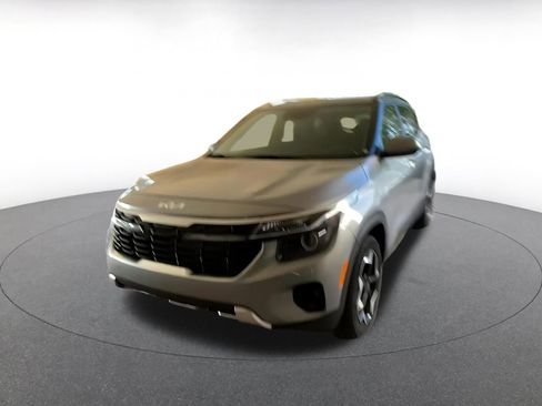 Used 2025 Kia Seltos S image 7