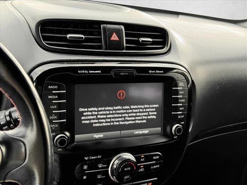 Used 2014 Kia Soul + image 11