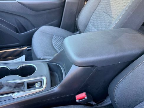 Used 2021 Chevrolet Equinox LT FWD image 23